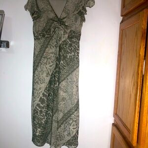 Dress, light olive green, off-white, size 12, dress barn, short flare sleeves